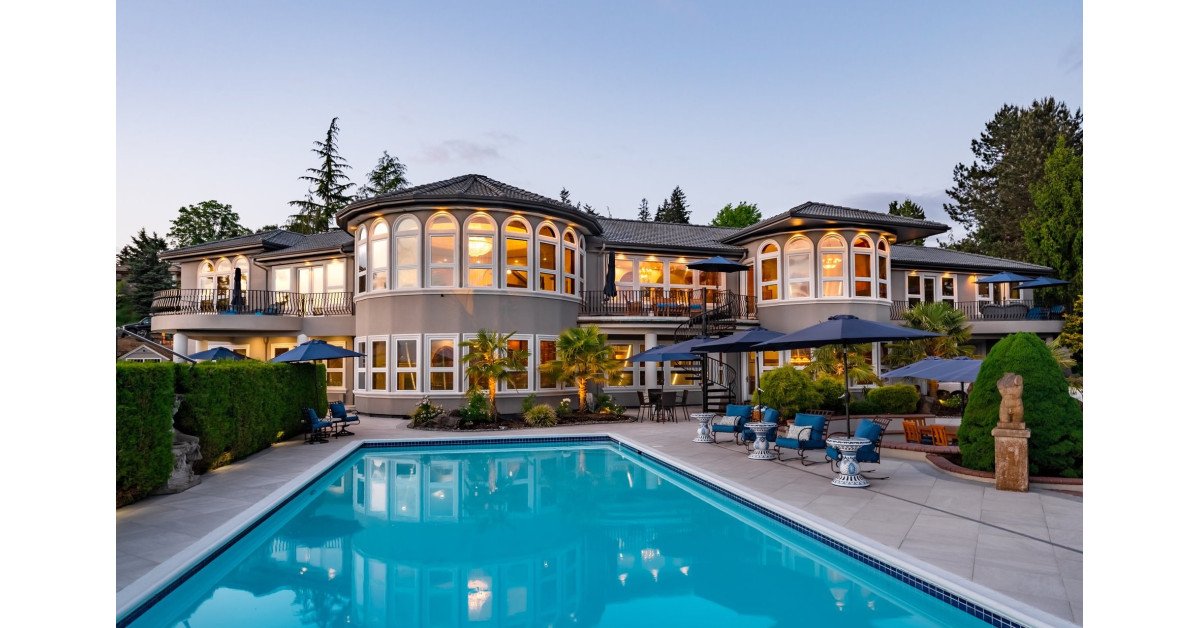 Exceptional Resort-Style Living: Luxurious Lakefront Estate Hits the Market