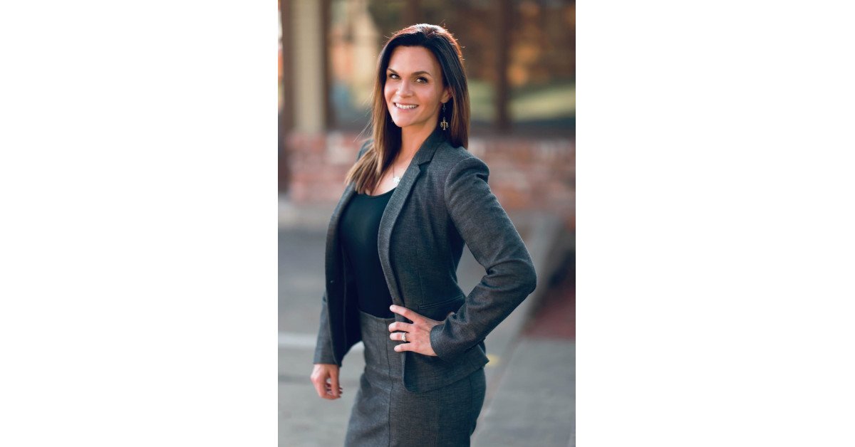 Experienced Divorce Lawyer Yianna Lazanas Joins Beal Law Firm