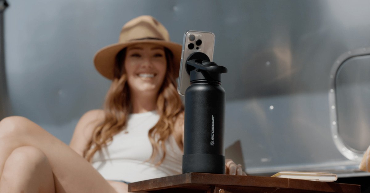 MagicMount™️ Flask: The 3-in-1 Solution That Holds Your Phone, Keeps You Hydrated, and Takes Care of Your Pets